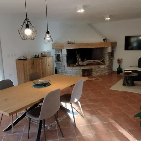 Vin Apartment-near The Bay Pula